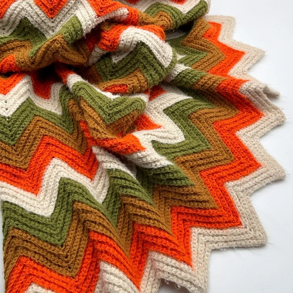 Vintage Handmade Granny  47”x82”Crocheted Zigzag‎ Blanket Green Orange White
